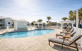 Destin Inn & Suites
